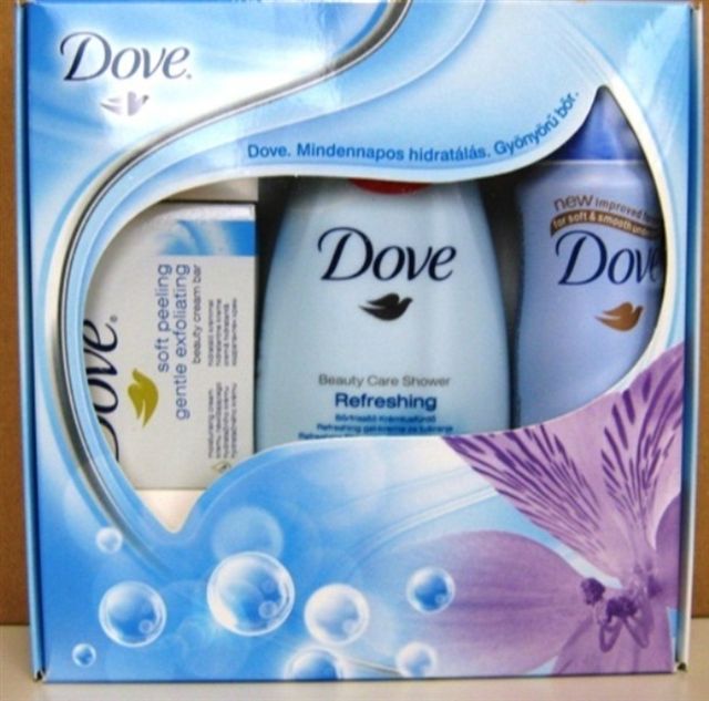 Dove 3db-os női ajándékszett:hidratáló szappan, tusfürdő és deo